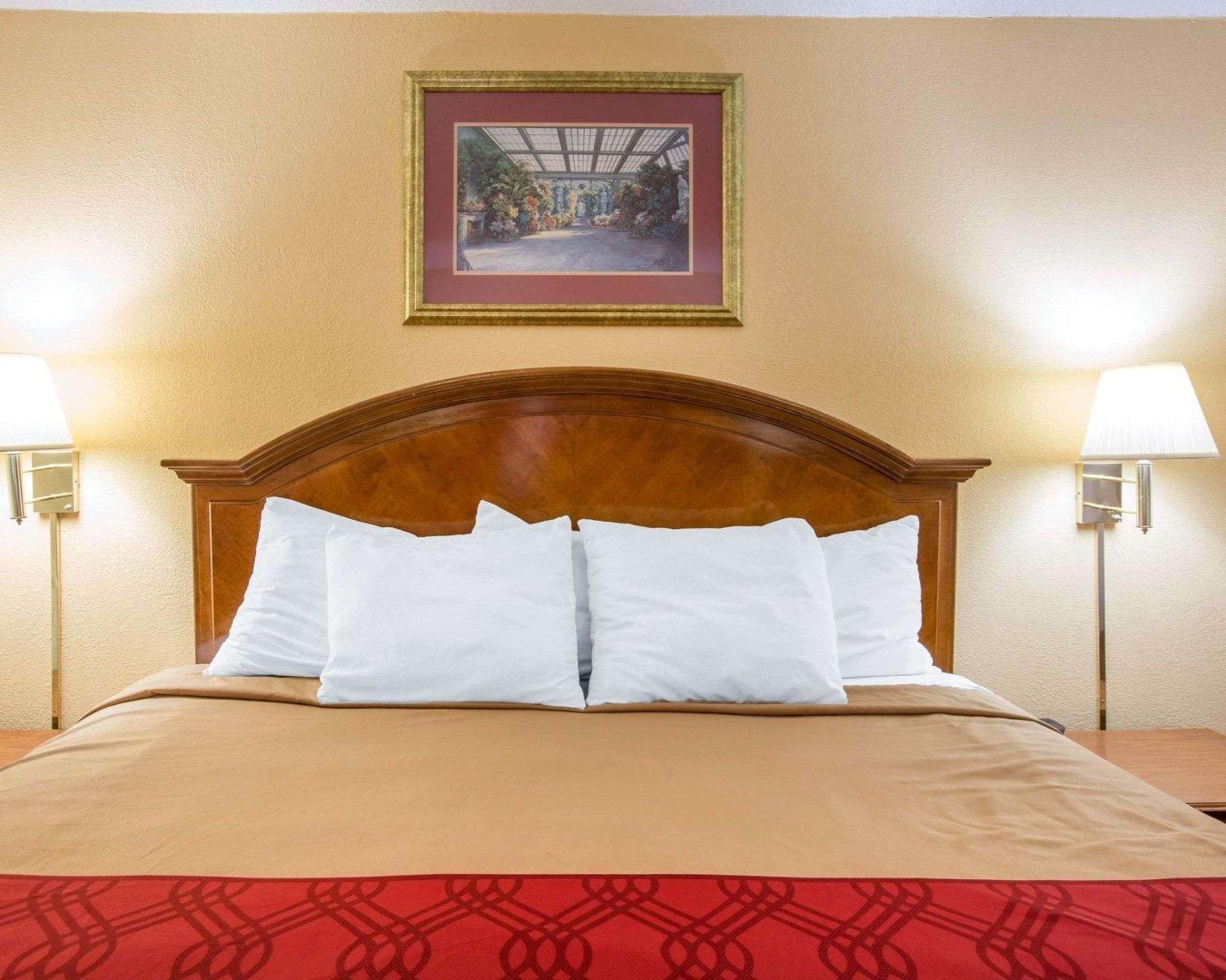 Econo Lodge Inn & Suites Macon Eksteriør bilde