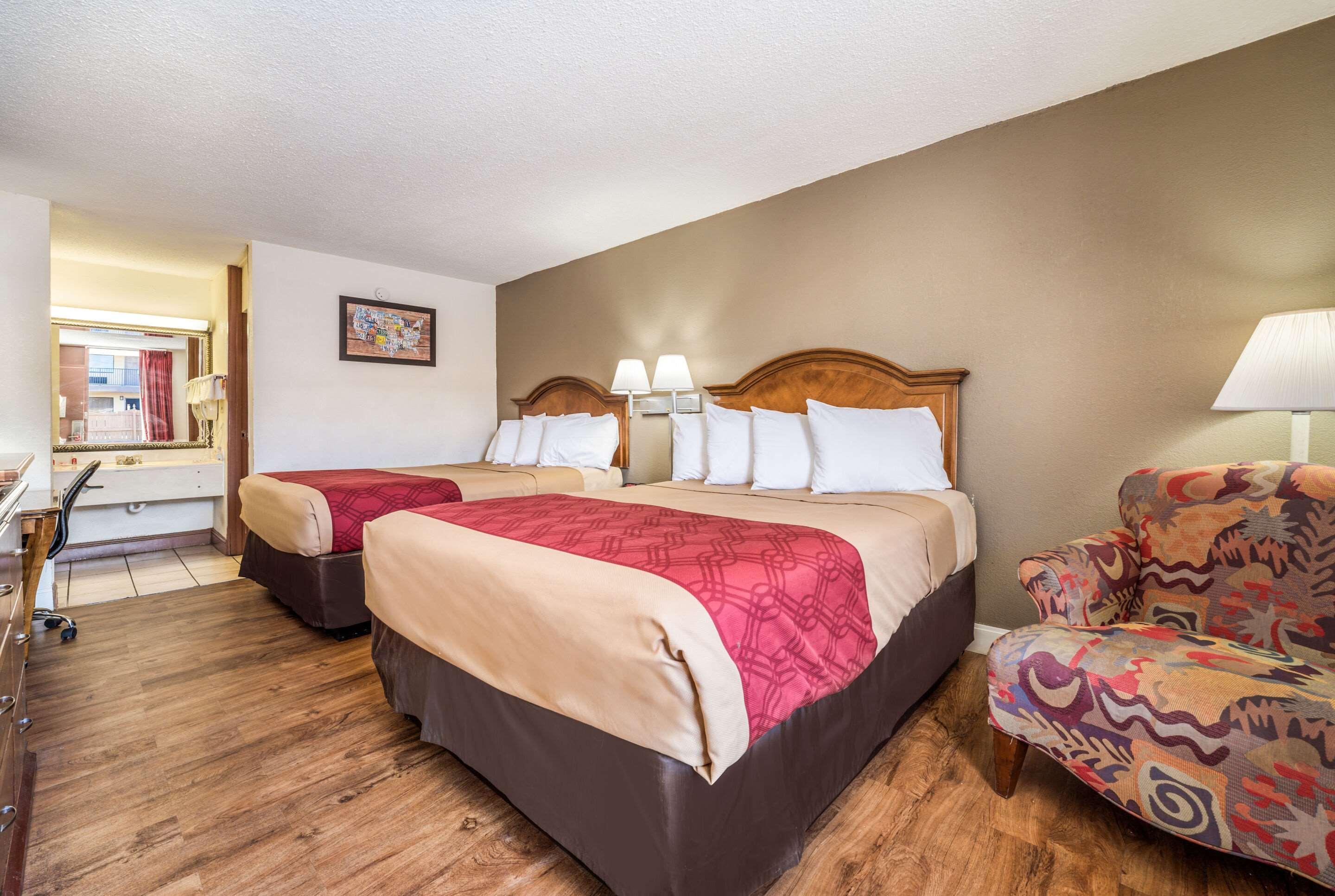 Econo Lodge Inn & Suites Macon Eksteriør bilde