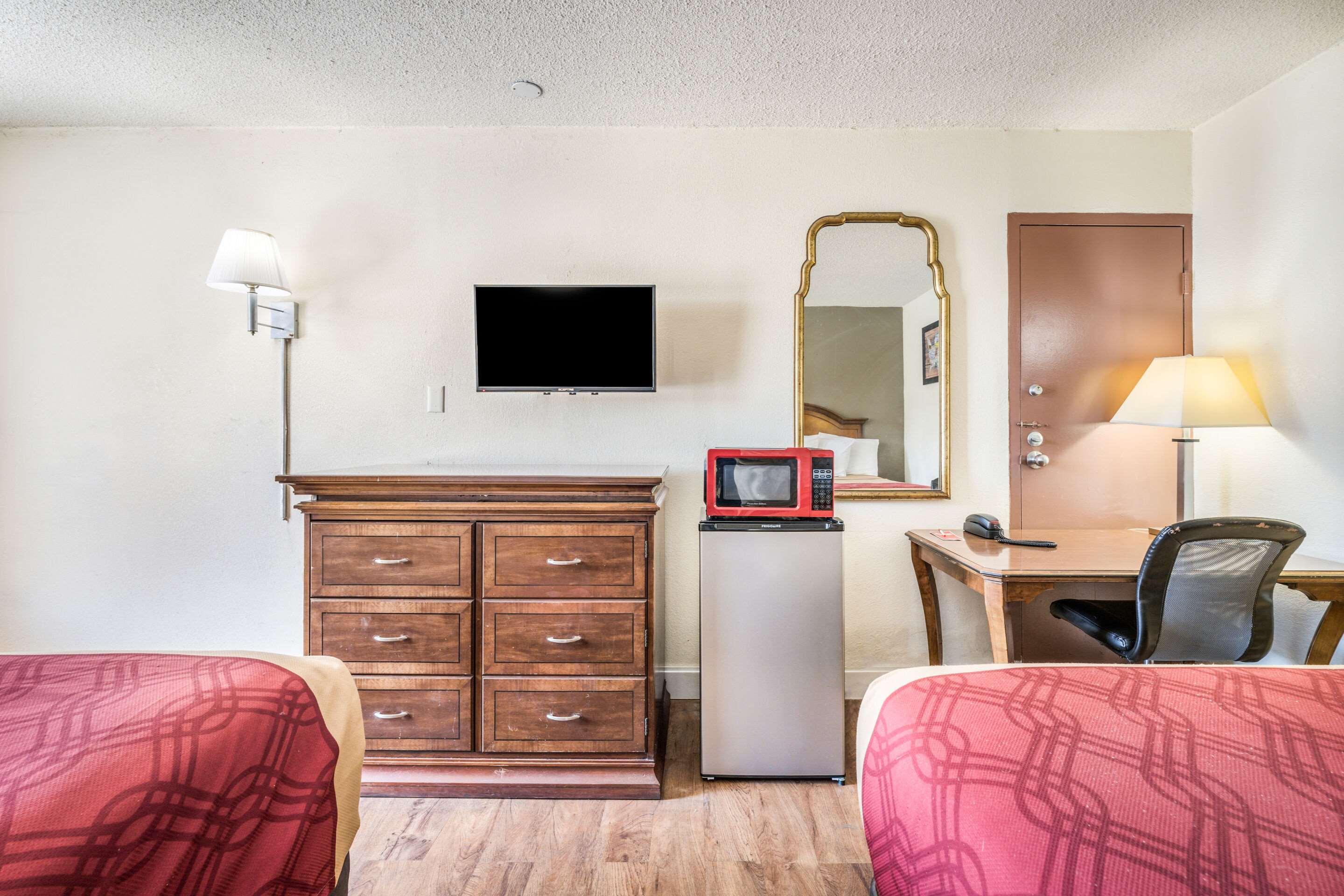 Econo Lodge Inn & Suites Macon Eksteriør bilde