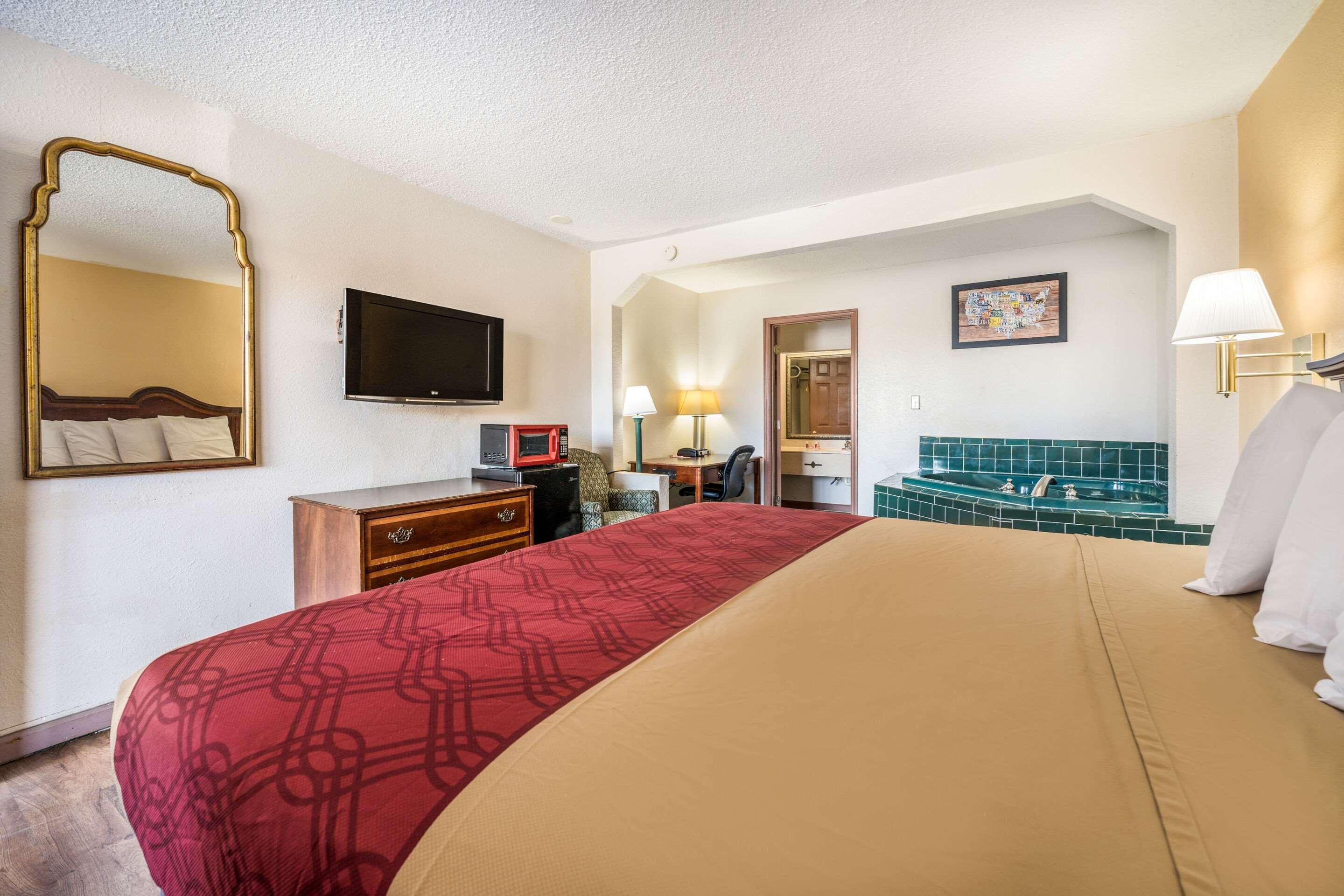 Econo Lodge Inn & Suites Macon Eksteriør bilde