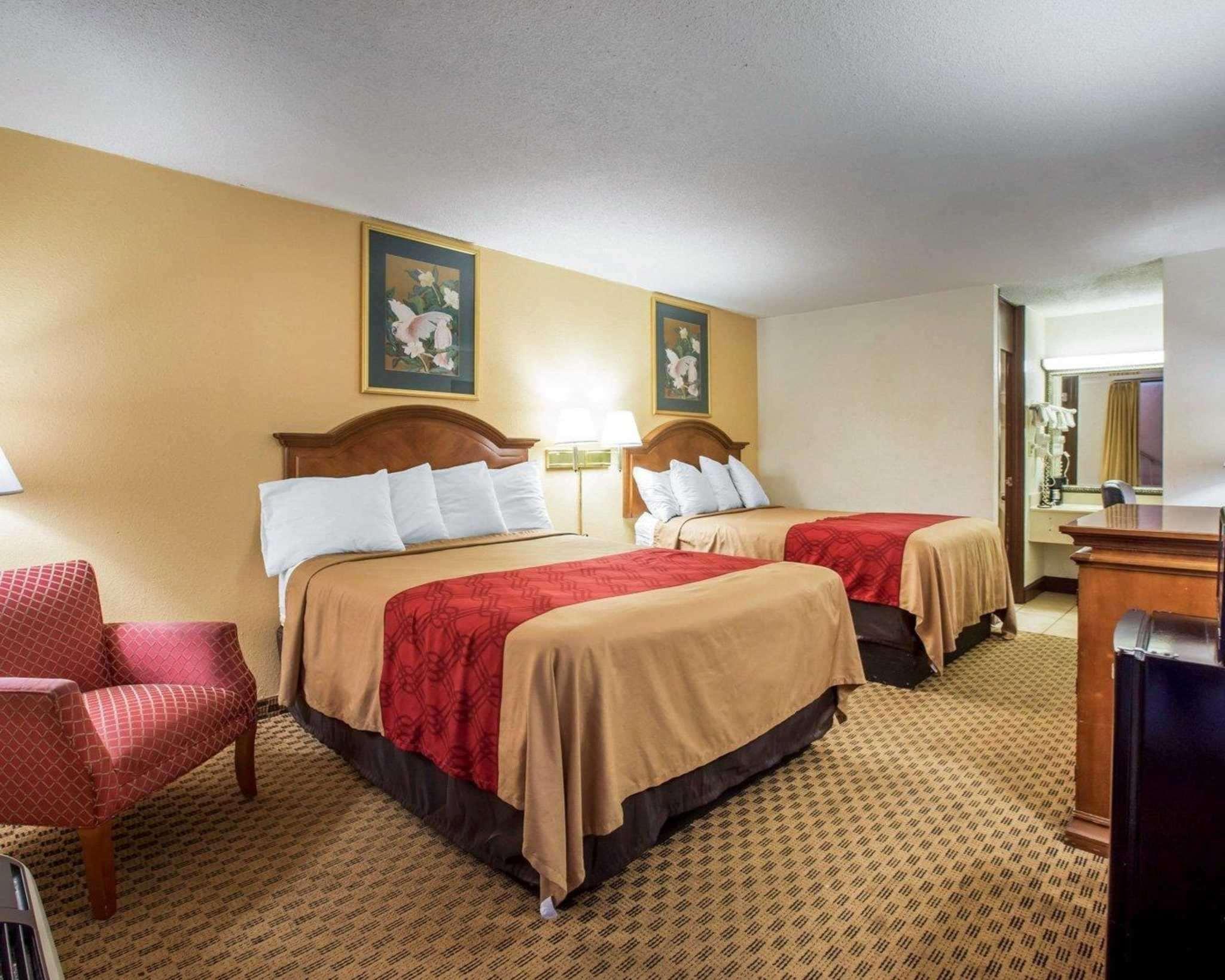 Econo Lodge Inn & Suites Macon Eksteriør bilde