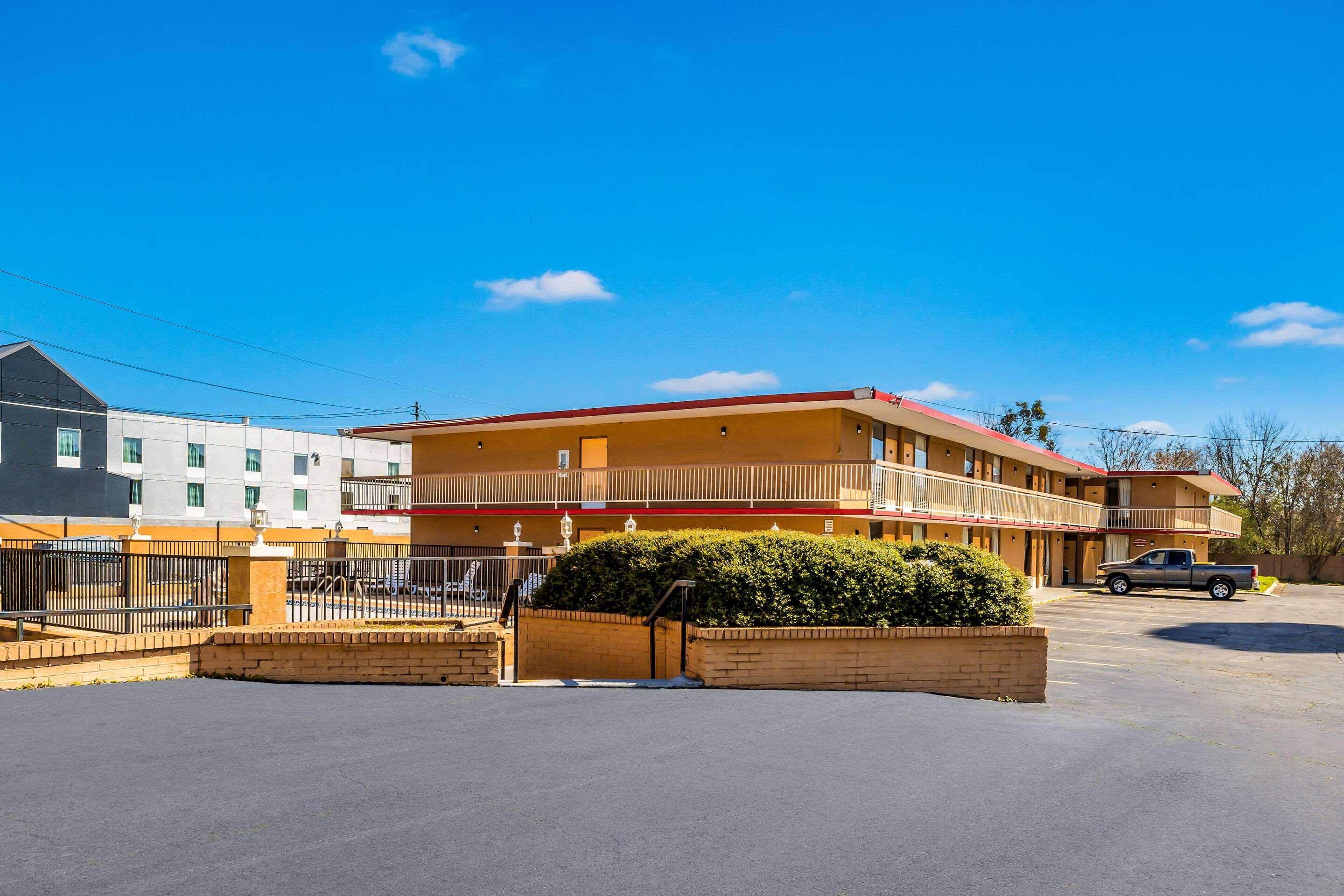 Econo Lodge Inn & Suites Macon Eksteriør bilde