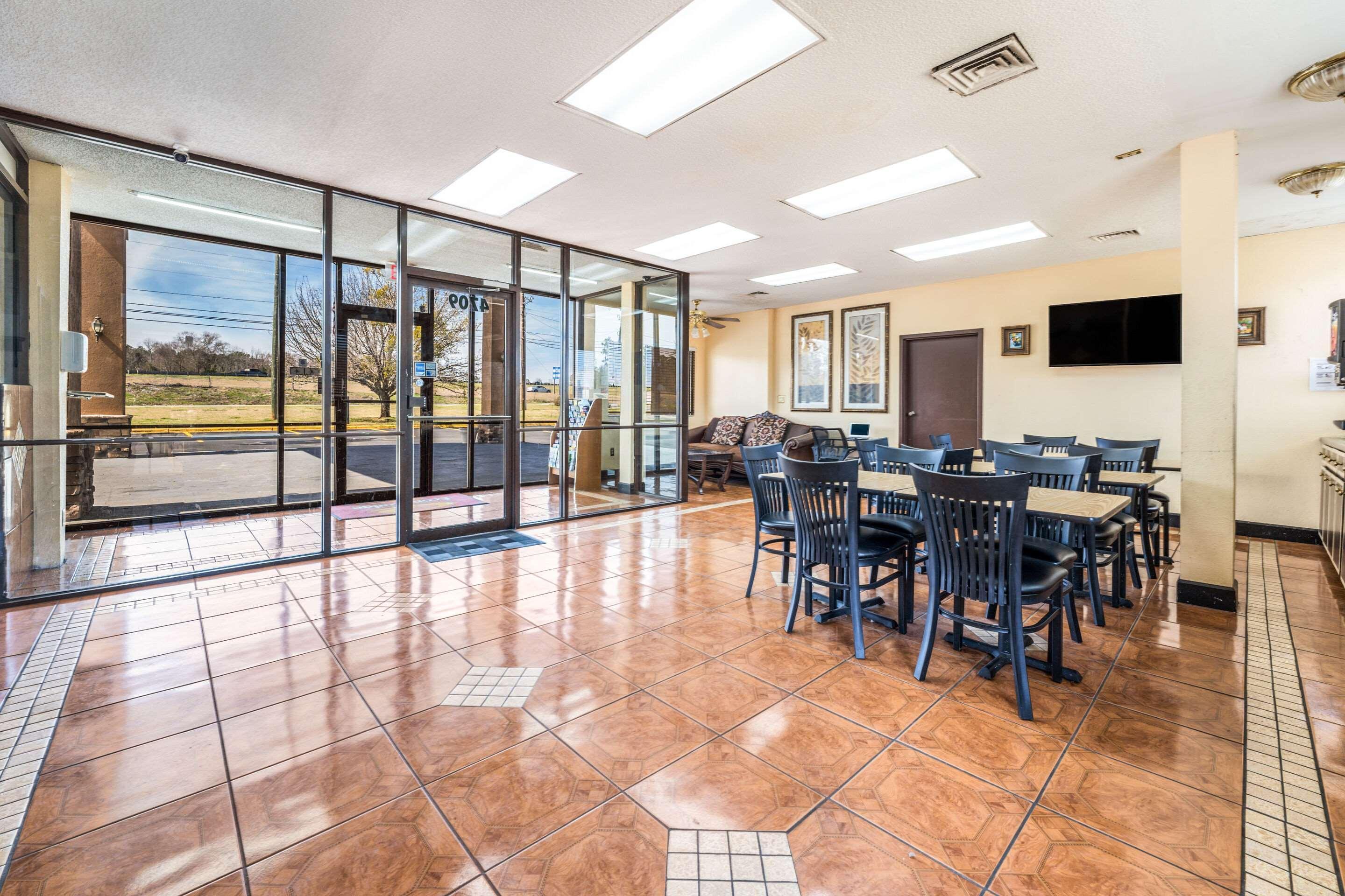 Econo Lodge Inn & Suites Macon Eksteriør bilde
