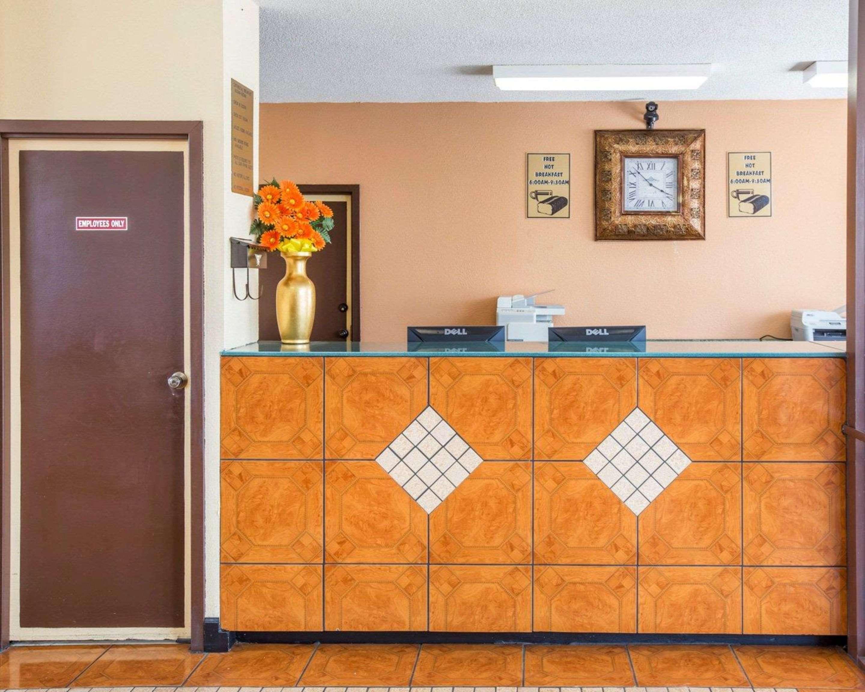 Econo Lodge Inn & Suites Macon Eksteriør bilde